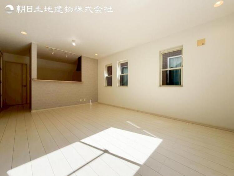 居間 すぐの見学や資料請求などお気軽にお問い合わせお待ちしております