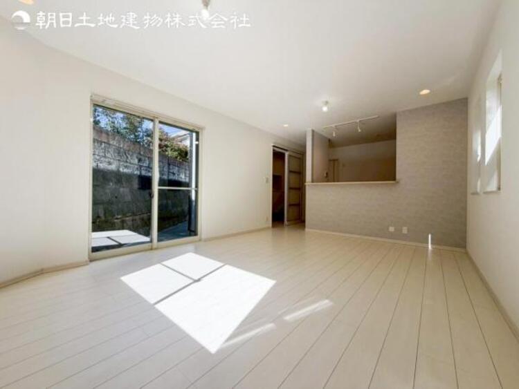 居間 すぐの見学や資料請求などお気軽にお問い合わせお待ちしております