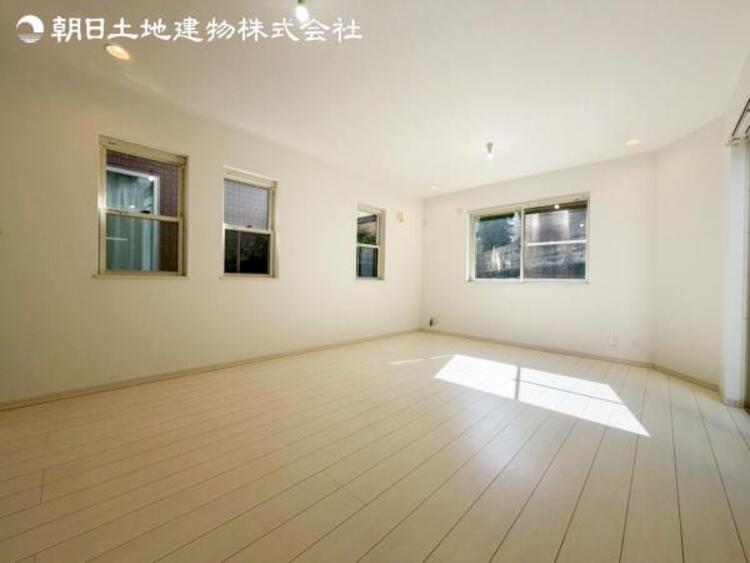 居間 すぐの見学や資料請求などお気軽にお問い合わせお待ちしております