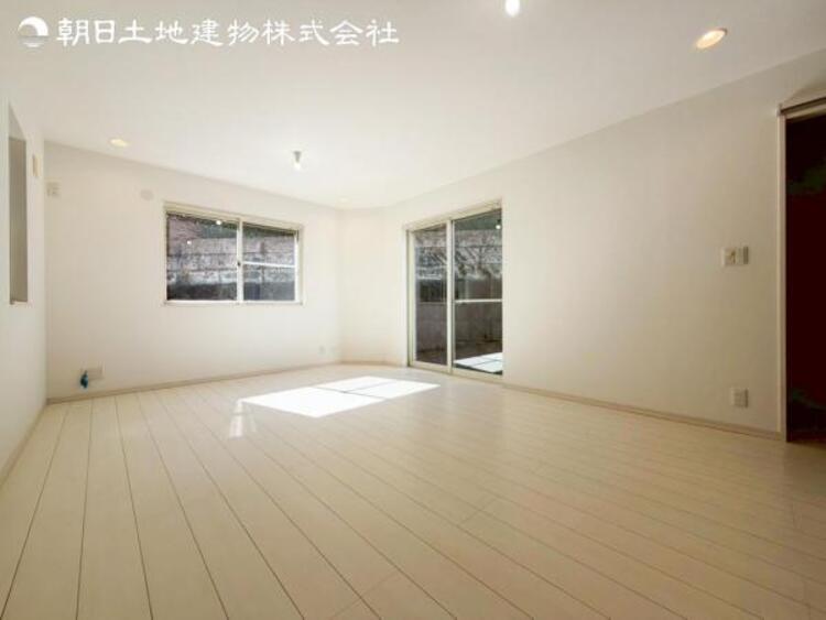 居間 すぐの見学や資料請求などお気軽にお問い合わせお待ちしております