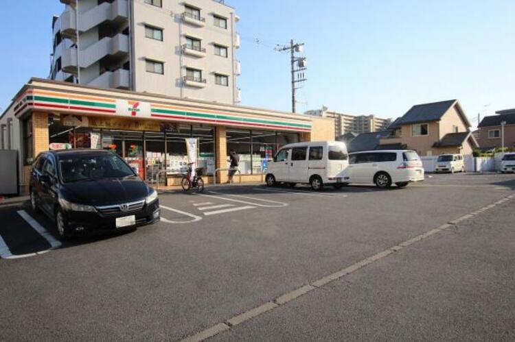 周辺 セブンイレブン大和下鶴間2丁目店まで約601ｍ