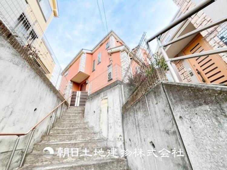 外観 【外観写真】デザインされた空間と競い合うかのような充実した建物と共に大切な家族の思い出を刻んでいきます。