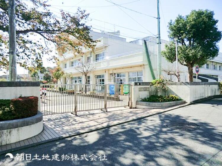 周辺 横浜市立恩田小学校900ｍ