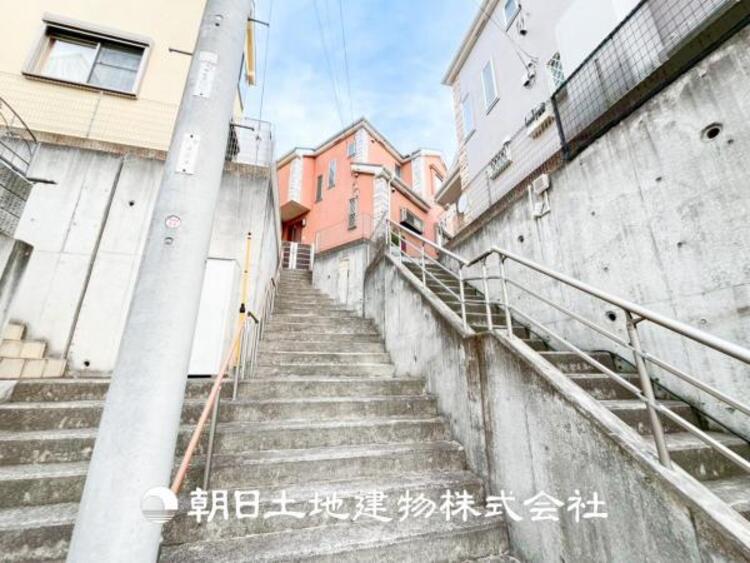 外観 【外観写真】太陽に愛された家。陽当り・通風に優れた魅力的で快適さを追求した住宅です。ここに住むからこそ意味がある。そんな特別感に浸りながら、毎日をお過ごし下さい。