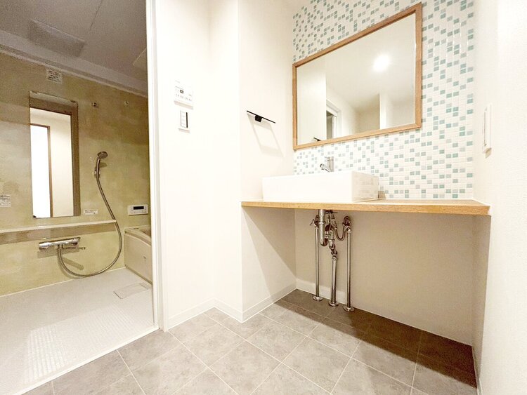 洗面 清潔感と心地よさを重視した、上質感漂うパウダールーム。