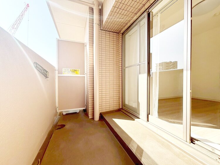 バルコニー 暮らしの中で、光と風を演出してくれるバルコニー。