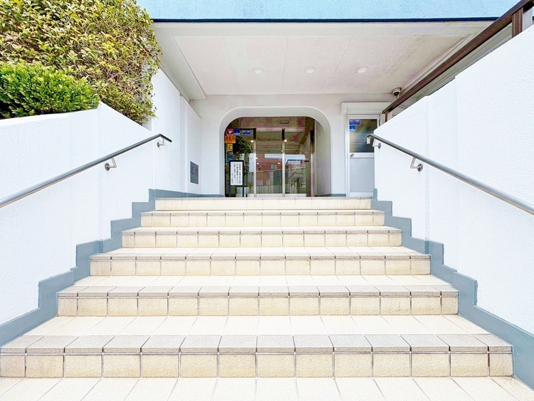 エントランス 外と内をつなぐエントランスは、まさに顔となる場所。