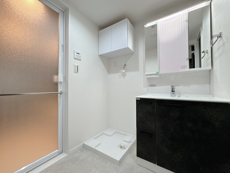 トイレ 清潔感と心地よさを重視した、上質感漂うパウダールーム。