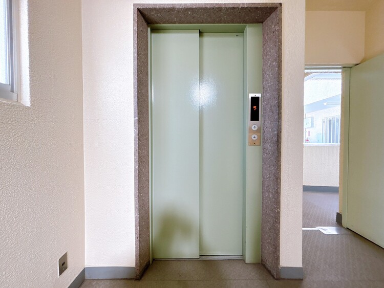 その他 エレベーターの管理も、きちんと行き届いてます。