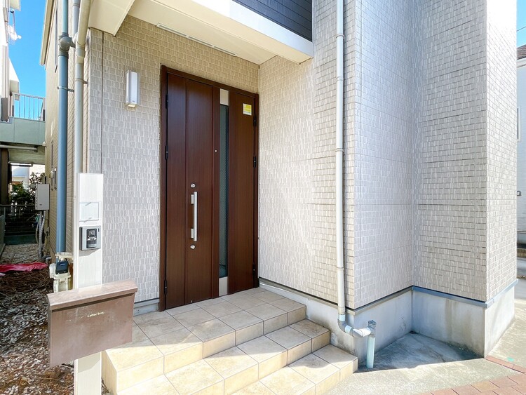 玄関 玄関を開ければ、そこは安らぎのご自宅。