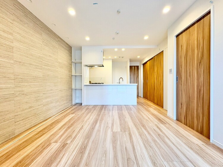 居間 飾り過ぎないシンプルな内装と偏り過ぎないデザインで統一しました。