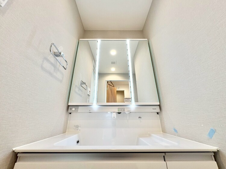 洗面 何かと物が増える場所だからこそ、スッキリと見映えの良い空間に。