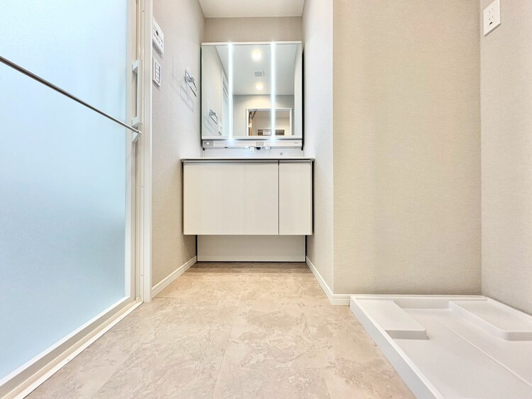 洗面 清潔感と心地よさを重視した、上質感漂うパウダールーム。