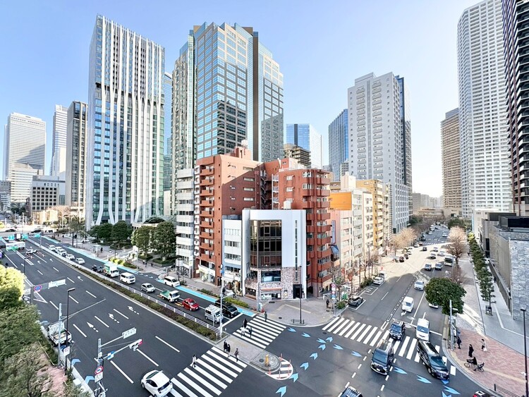 バルコニー 頬をなでる、優しい風を感じることが出来ます。