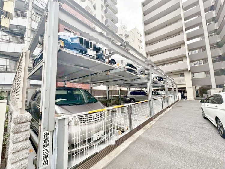 駐車場 本物件の駐車スペースです。車種制限のある場合もございますので、お気軽にお問い合わせくださいませ。