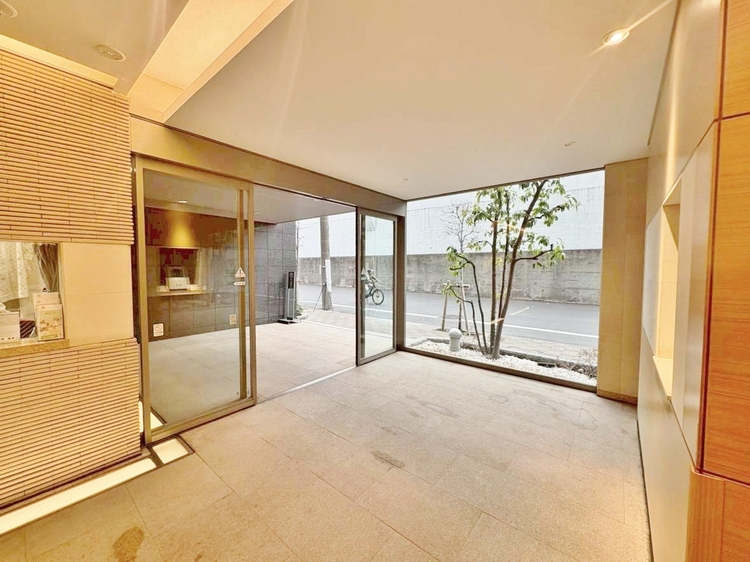 エントランス エントランスは、毎日の行き帰りで使う大事な空間です。