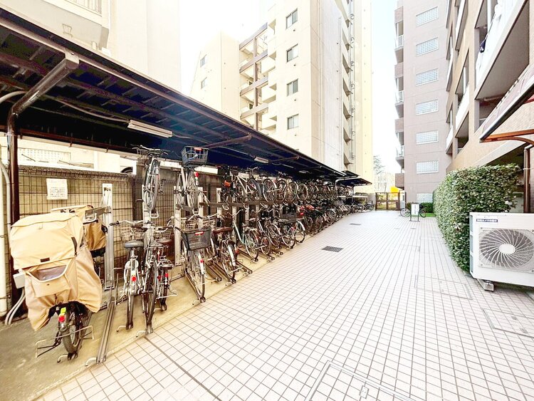 その他 きちんと整備された駐輪場。住む方の心遣いが感じられます。