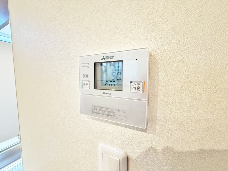 設備 見やすい画面で操作しやすい給湯パネルです。