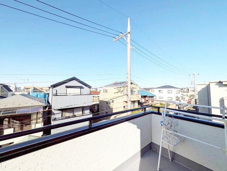 バルコニー 頬をなでる、優しい風を感じることが出来ます。