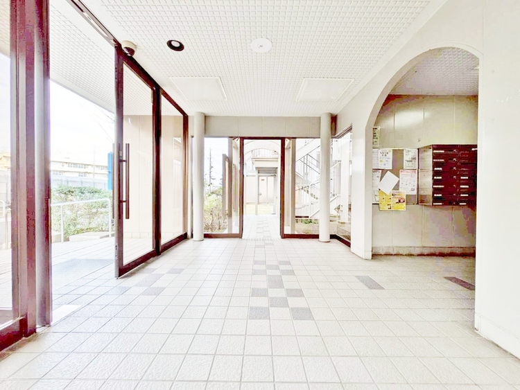 エントランス エントランスは、毎日の行き帰りで使う大事な空間です。