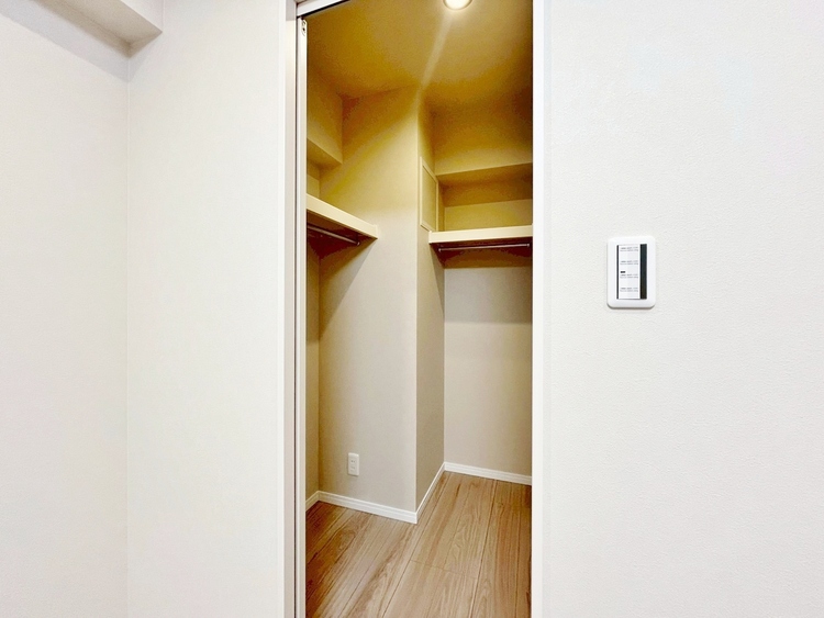 収納 居室にはクローゼットがあり、荷物もスッキリ収納して快適にお過ごしいただけます。