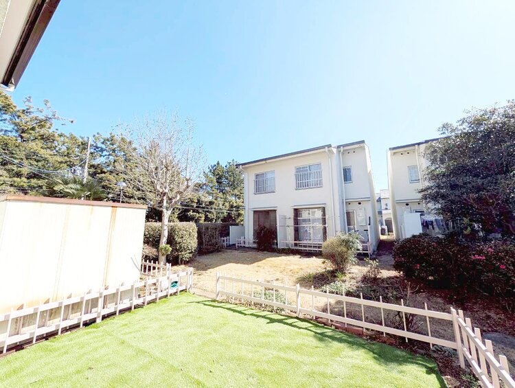 バルコニー 頬をなでる、優しい風を感じることが出来ます。