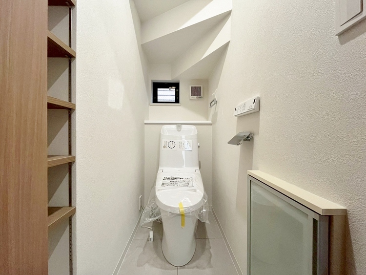 トイレ 暮らしの中のさりげないひとときの快適さにも、こだわりを、持って設備を配しております。