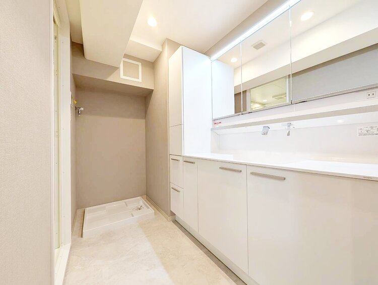 洗面 清潔感と心地よさを重視した、上質感漂うパウダールーム。