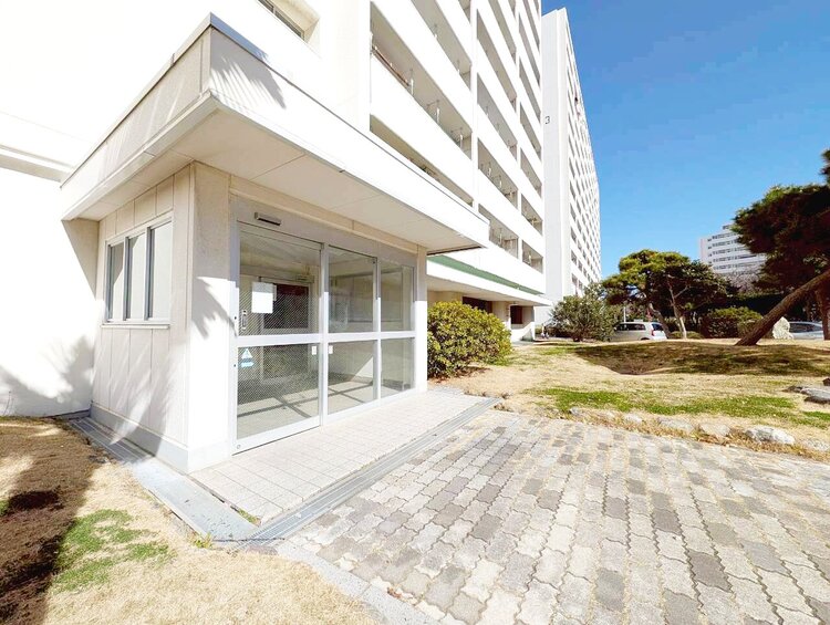 エントランス 外と内をつなぐエントランスは、まさに顔となる場所。