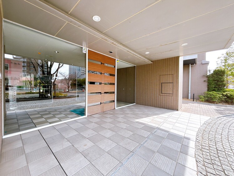 エントランス 外と内をつなぐエントランスは、まさに顔となる場所。