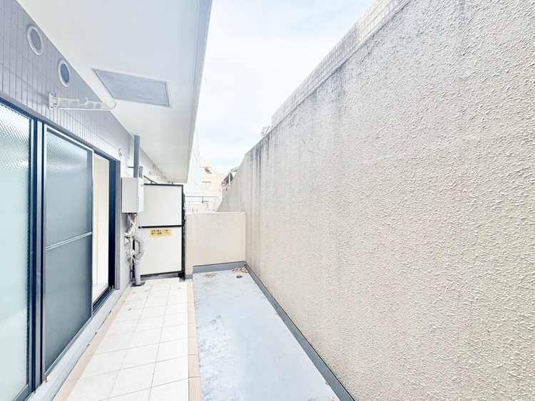 バルコニー 暮らしの中で、光と風を演出してくれるバルコニー。