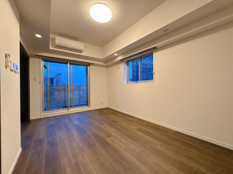 居間 快適に過ごす毎日を求めて、暮らしの中でご自身の「マイホーム」に創り上げてください。