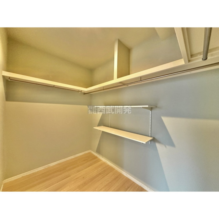 収納 ウォークインクローゼット