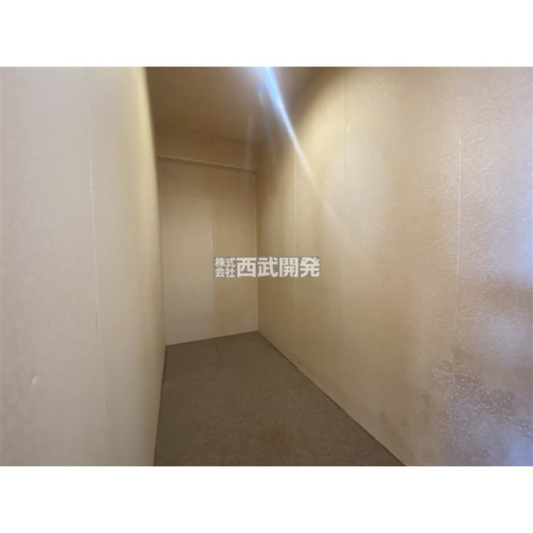 収納 サービスルーム2帖