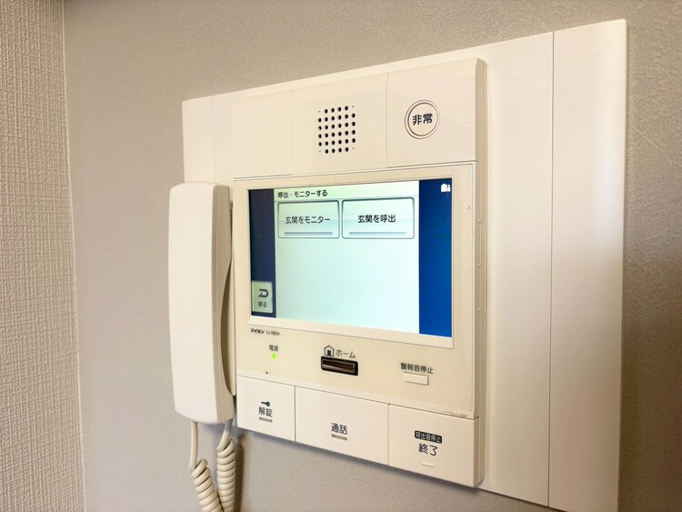 その他 誰が来てもわかる様にモニター付きインターホンを設置。