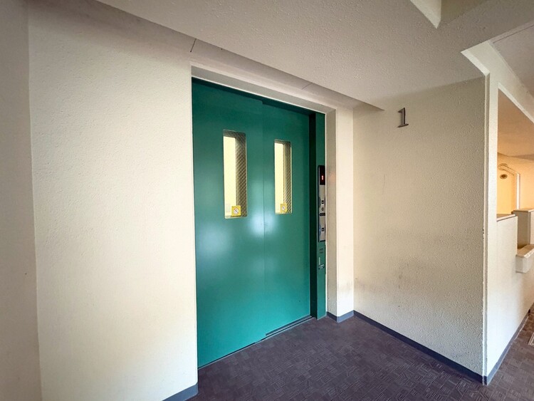 その他 エレベーター完備のため荷物が多くなっても安心。