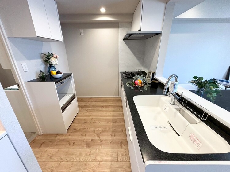 その他 使いやすくスタイリッシュなキッチン空間になっております。