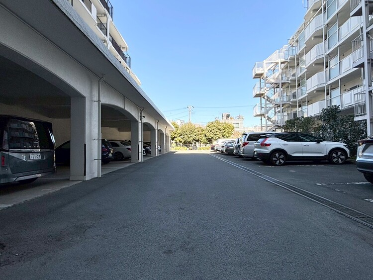 その他 駐車スペースが嬉しいですね。※空き状況は都度ご確認下さい。