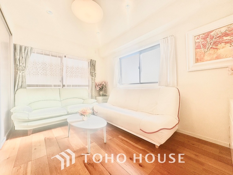 内装 ◆ここに在る◆事も無げに美しく、伝えるには筆舌に尽くし難い。豪華絢爛や華美と言う事ではなく、住まう者にとって暮らし易く心地がいいと言う美しさがこの住まいには込められている。