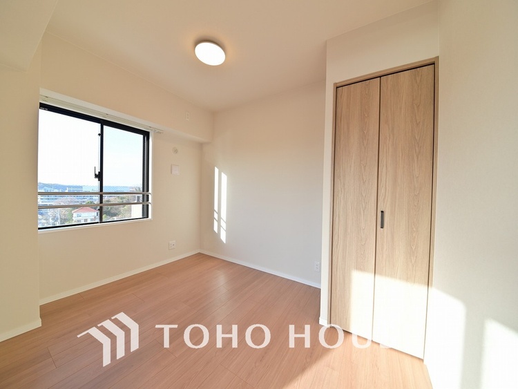 内装 シンプルですっきりとした室内は飽きのこない居心地の良い雰囲気です