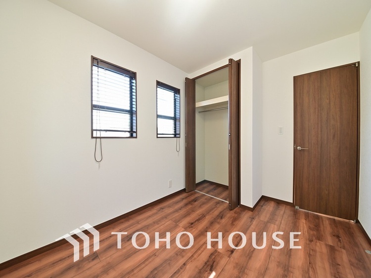 内装 シンプルですっきりとした室内は飽きのこない居心地の良い雰囲気です