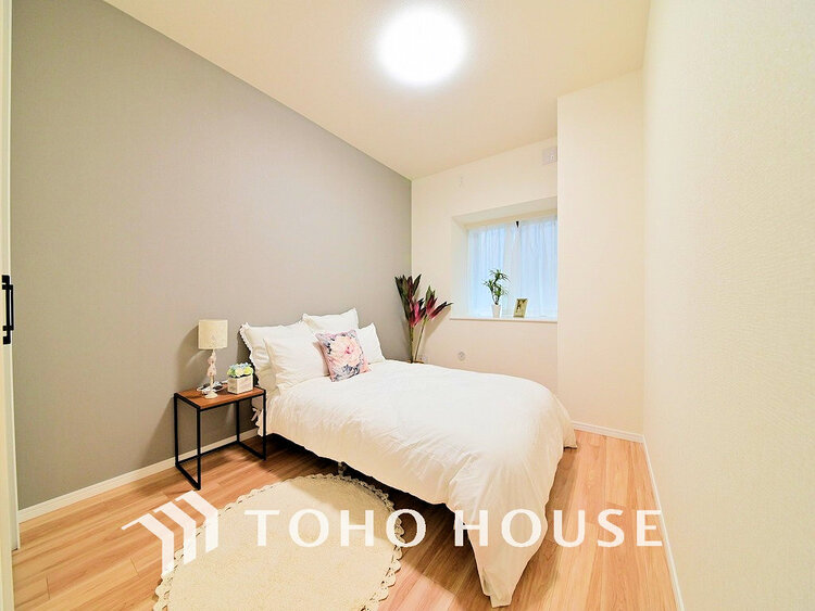 内装 採光もある洋室は、くつろぎのひと時を過ごすのにぴったり