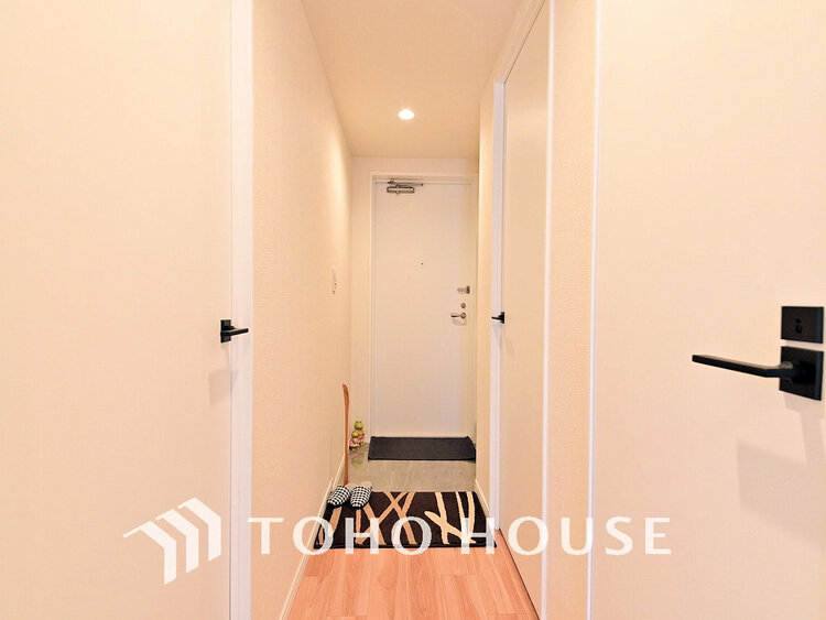 玄関 落ち着いた雰囲気の玄関、家族の帰りを暖かく迎えてくれます