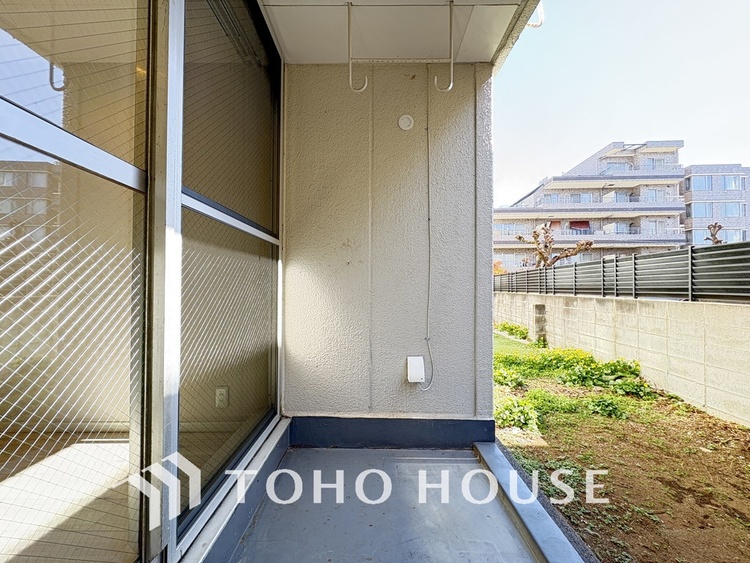 バルコニー 陽当たり良好なバルコニー