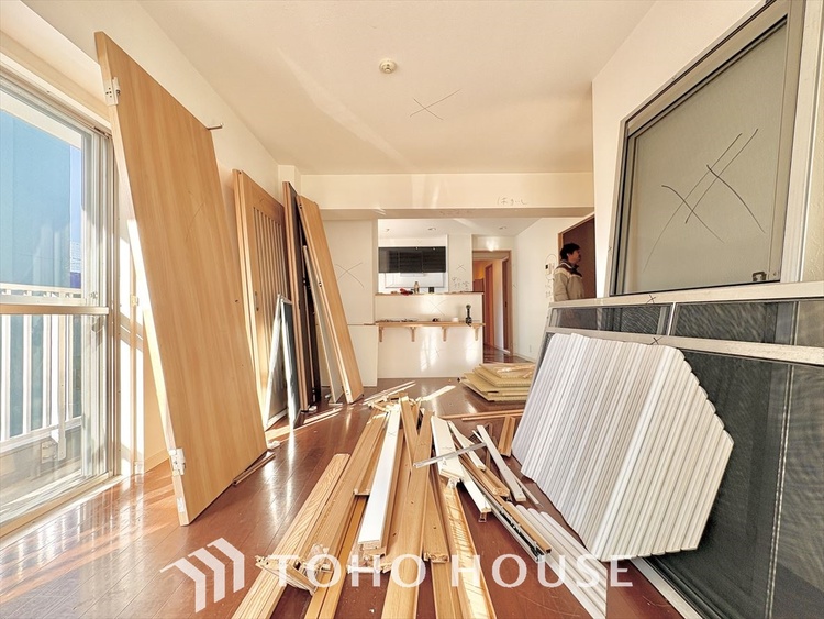 内装 《改装中》◆瀟洒な空間◆落ち着きのある彩が見事に調和させた瀟洒な空間を演出。ここに集まる家族の会話と笑顔が絶え間なく続く幸せな空間。