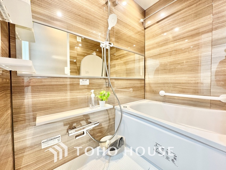 風呂 浴室は一日の疲れを癒す特別な空間。清潔感と快適性で心身ともにリフレッシュできます。