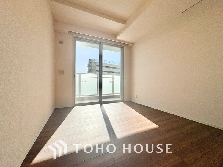 内装 寝室は一日の疲れを癒す大切な空間。快適で落ち着けるおすすめの間取りです。