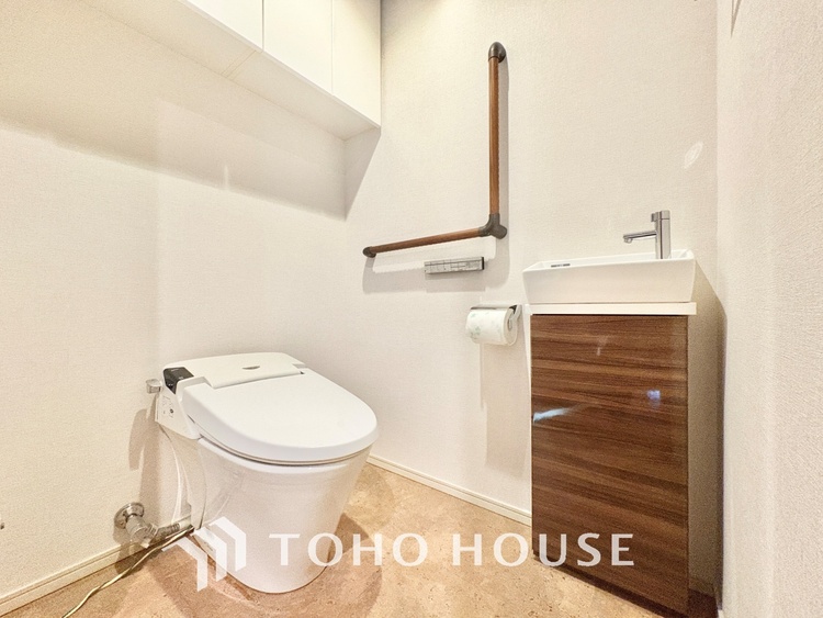 トイレ 清潔感あふれる快適なトイレ。毎日を心地よく過ごせるおすすめポイントです。