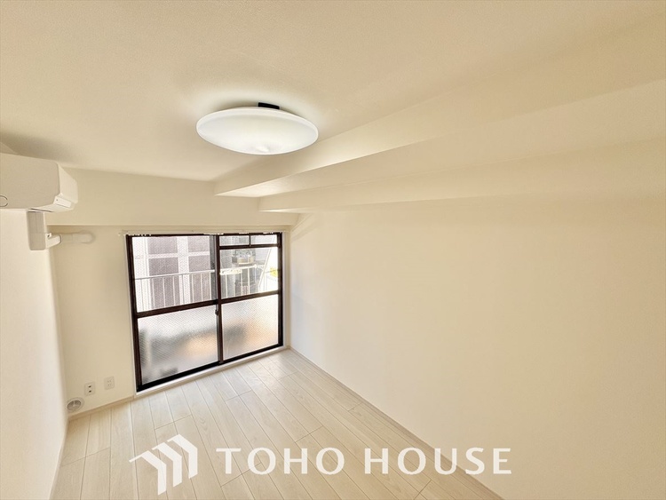 内装 大きくゆとりのあるリビングは、安心感と開放感を兼ね備えた住まいの中心。家族みんなが心から寛げる時間をお届けします。