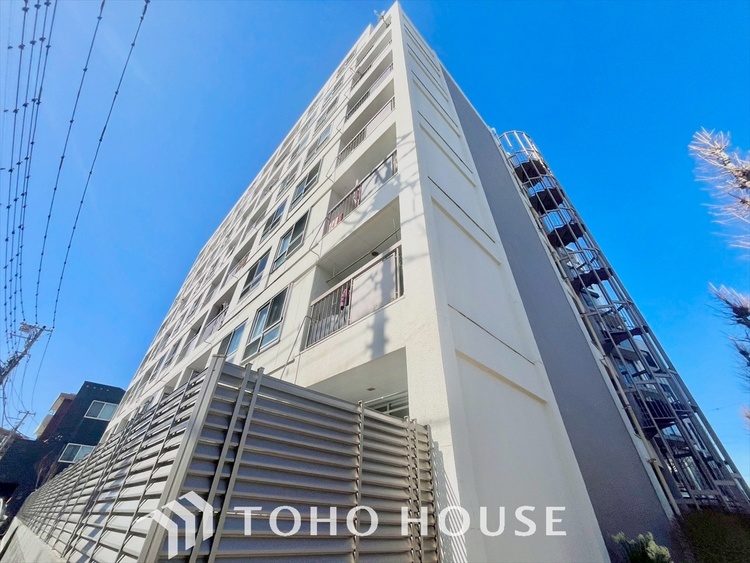 外観 【そよぐ風、緑の香り】澄み切った空気。移ろう季節の中、ゆっくりと流れる時間を、大切な人と愛でる至福。幸せを噛みしめる穏やかな生活。